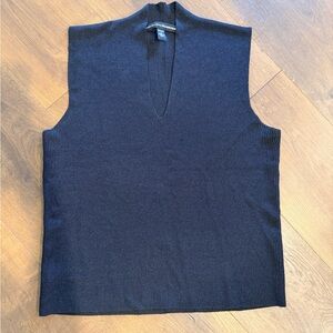 Women’s Black Sleeveless Sweater